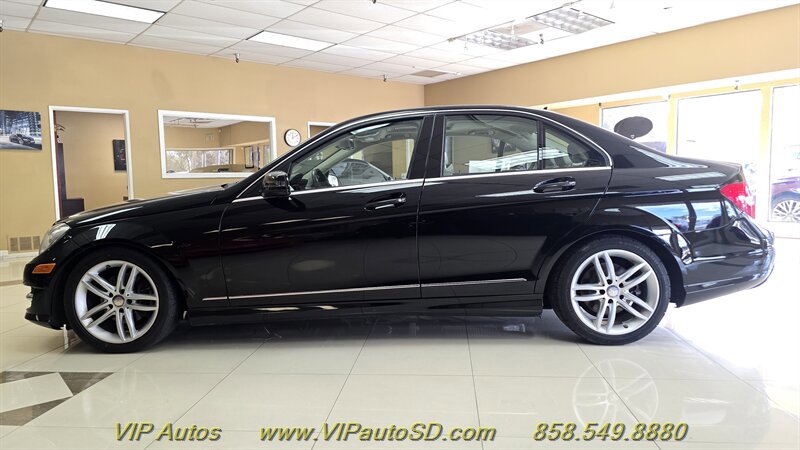Used 2013 Mercedes-Benz C 250 Sedan image 3