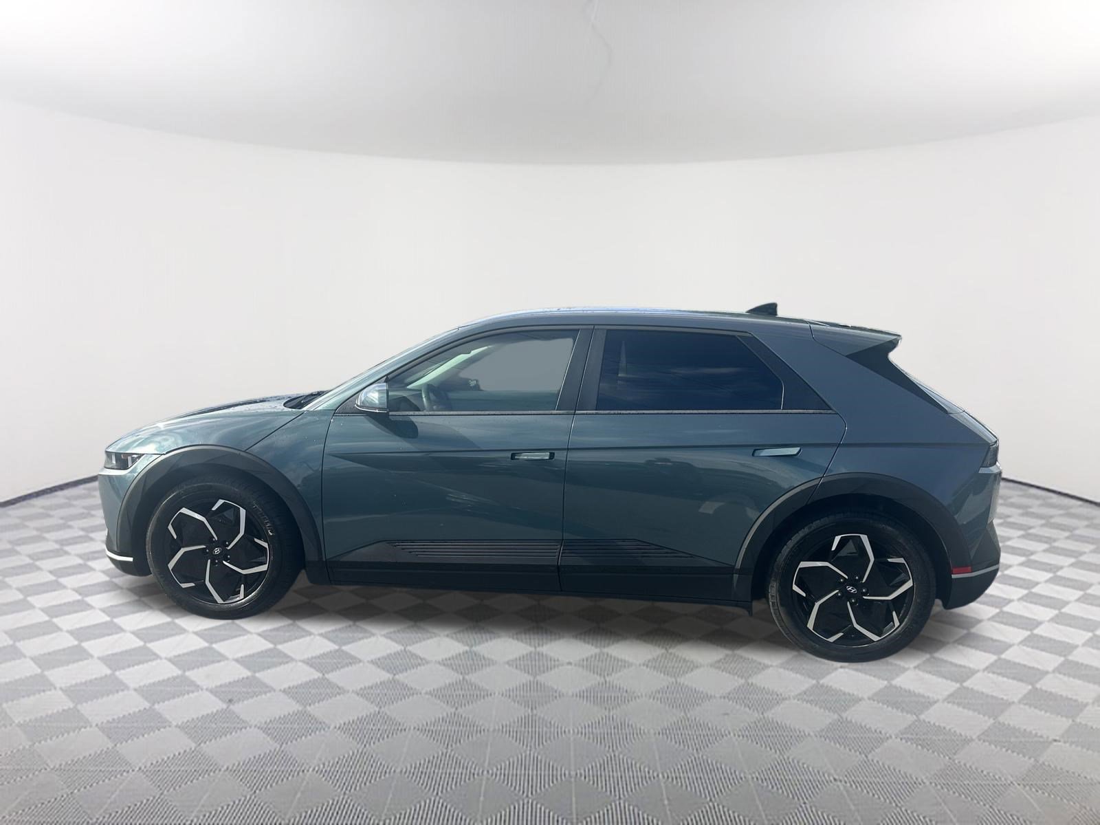 Used 2024 Hyundai Ioniq 5 SEL RWD image 8