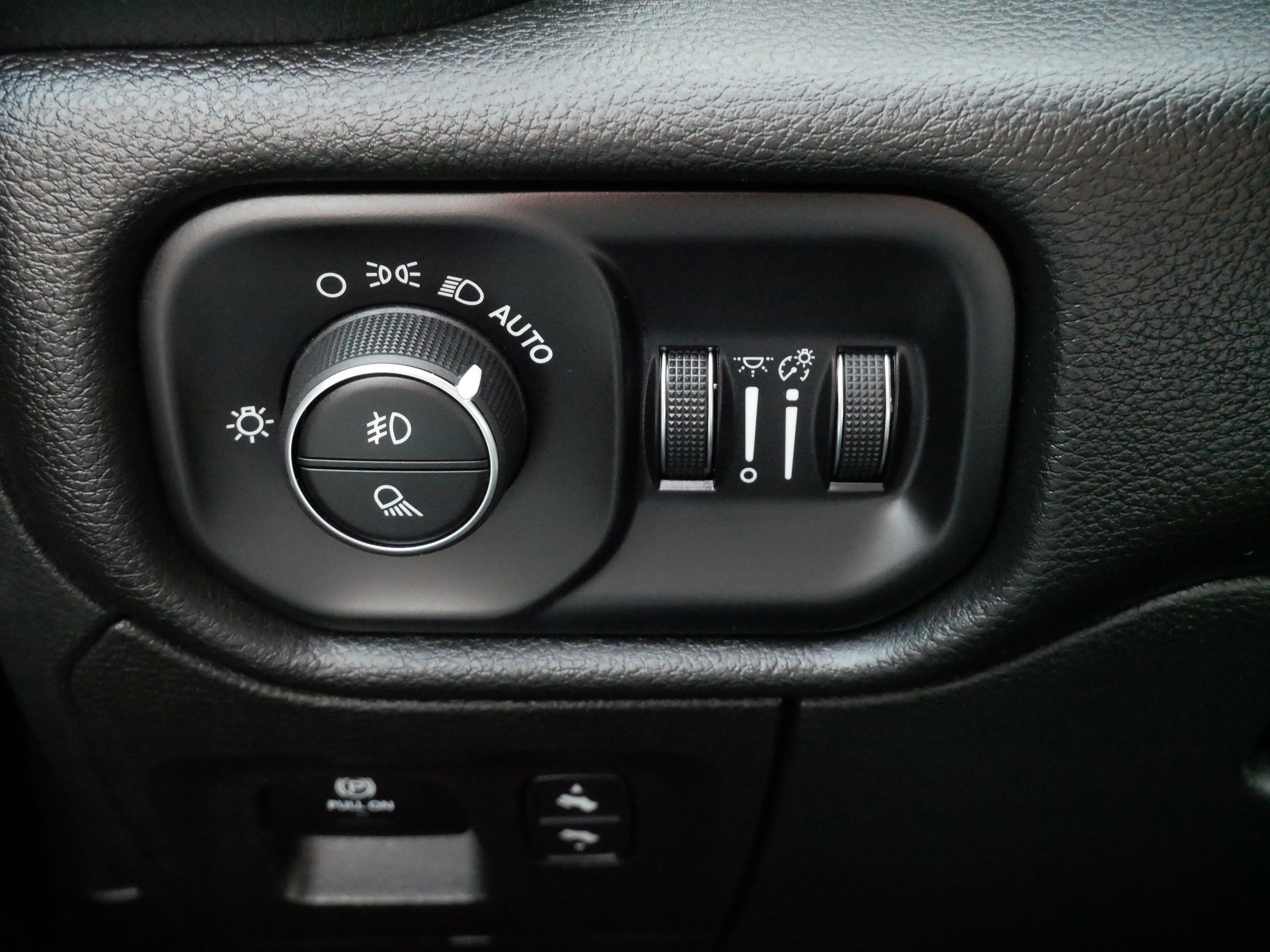 Used 2023 RAM 1500 Laramie image 26