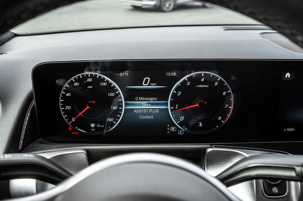 Used 2022 Mercedes-Benz GLB 250 4MATIC w/ Premium Package Lite image 14