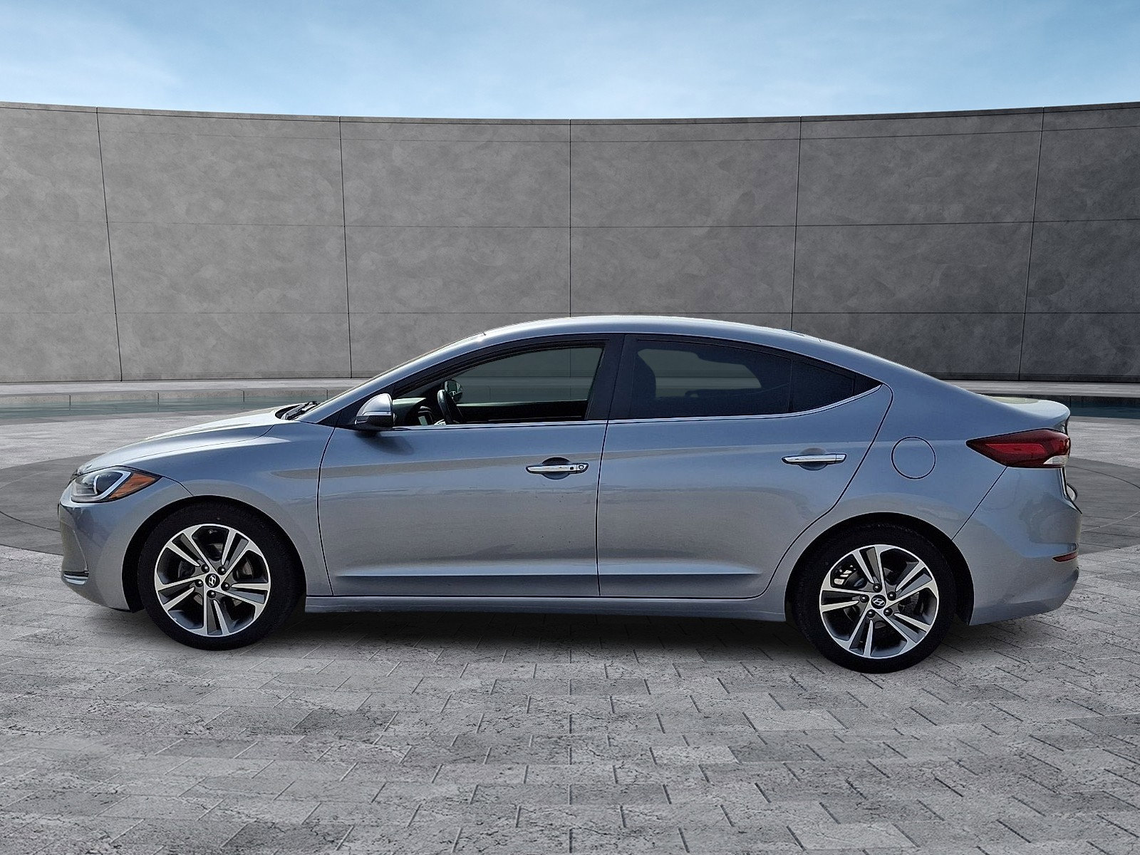 Used 2017 Hyundai Elantra Limited FWD image 6