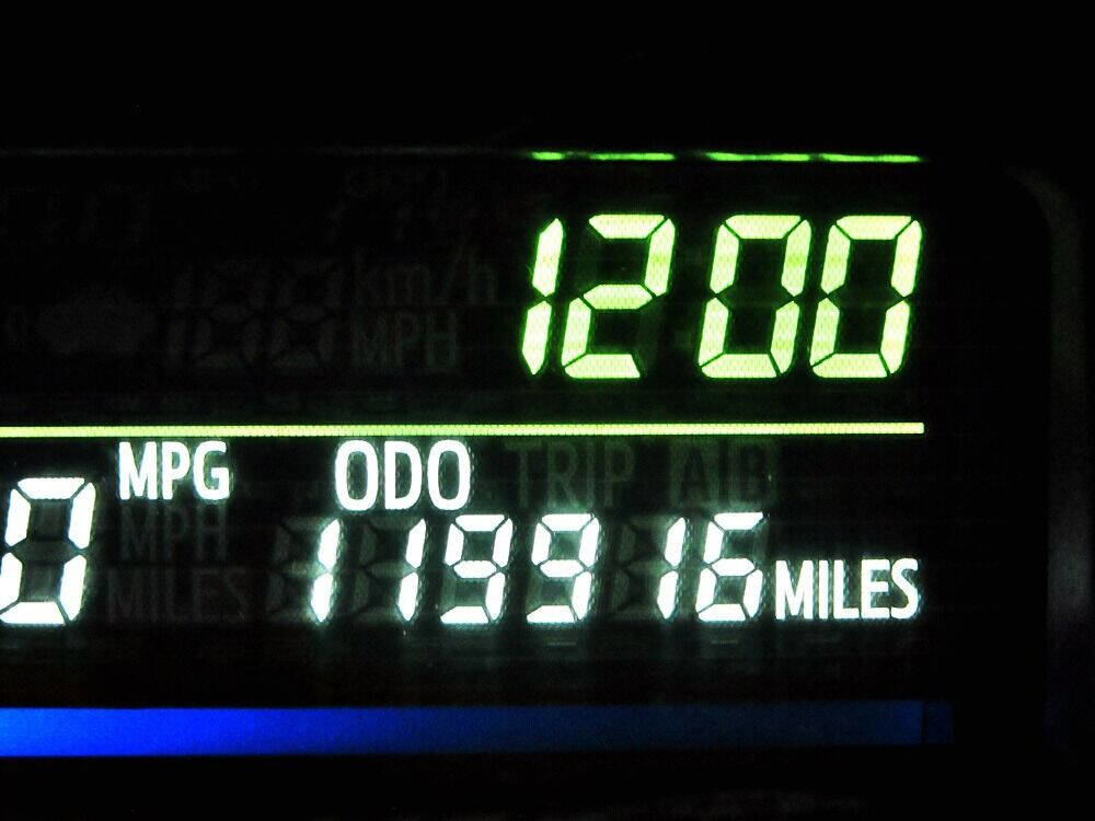 Used 2017 Toyota Prius V Two image 15