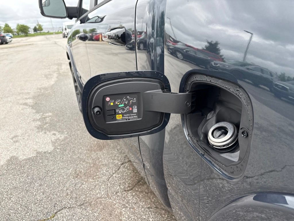 New 2027 RAM 1500 Laramie w/ Night Edition AWD/4WD image 8