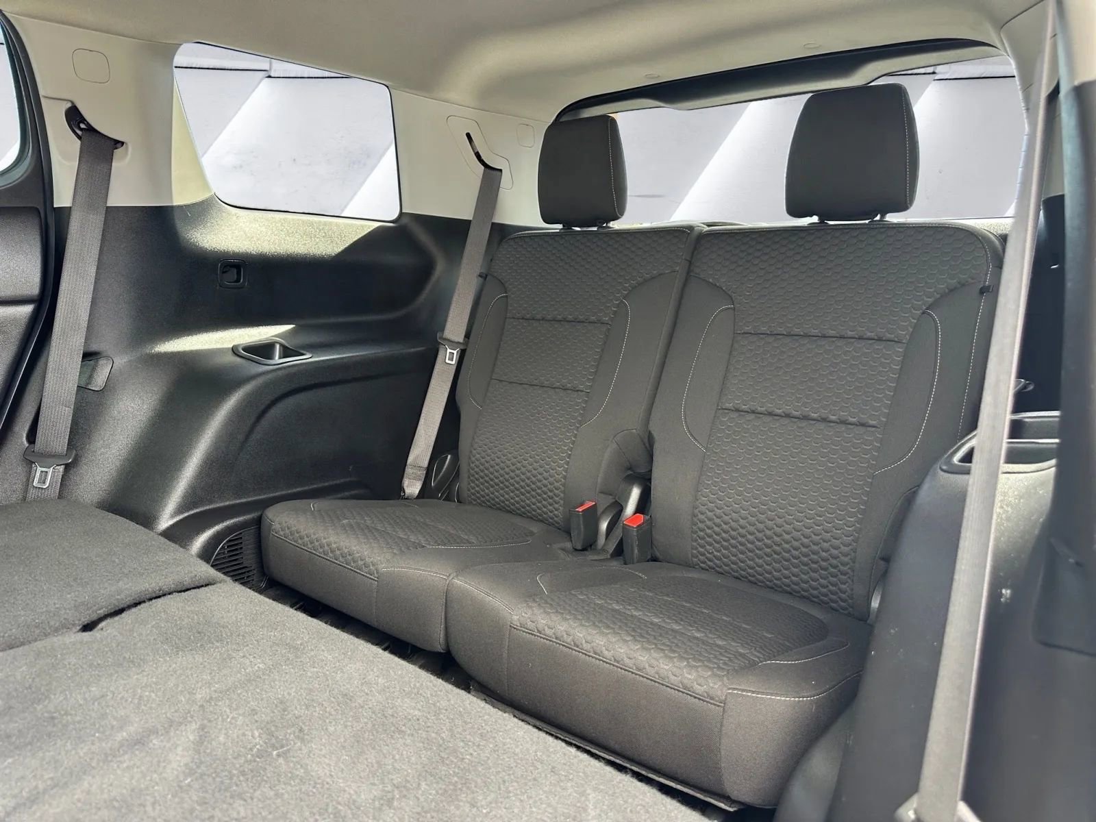 Used 2019 GMC Acadia SLE image 12