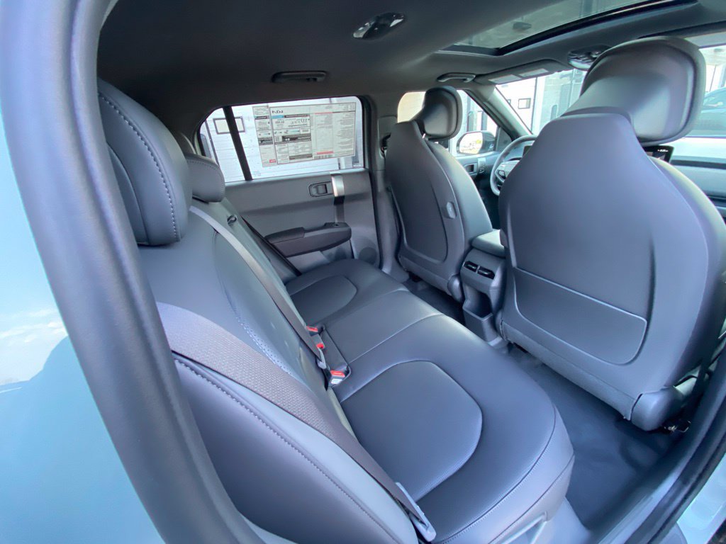 New 2027 Kia EV3 Land FWD image 28