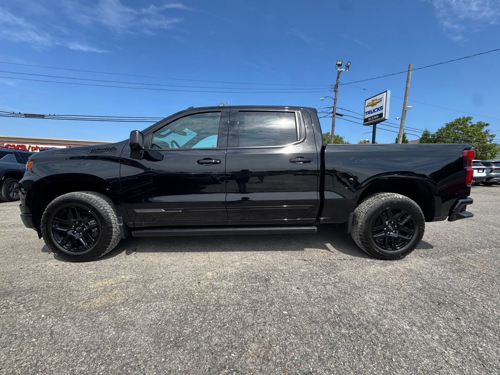 New 2026 Chevrolet Silverado 1500 High Country w/ Midnight Edition AWD/4WD image 3