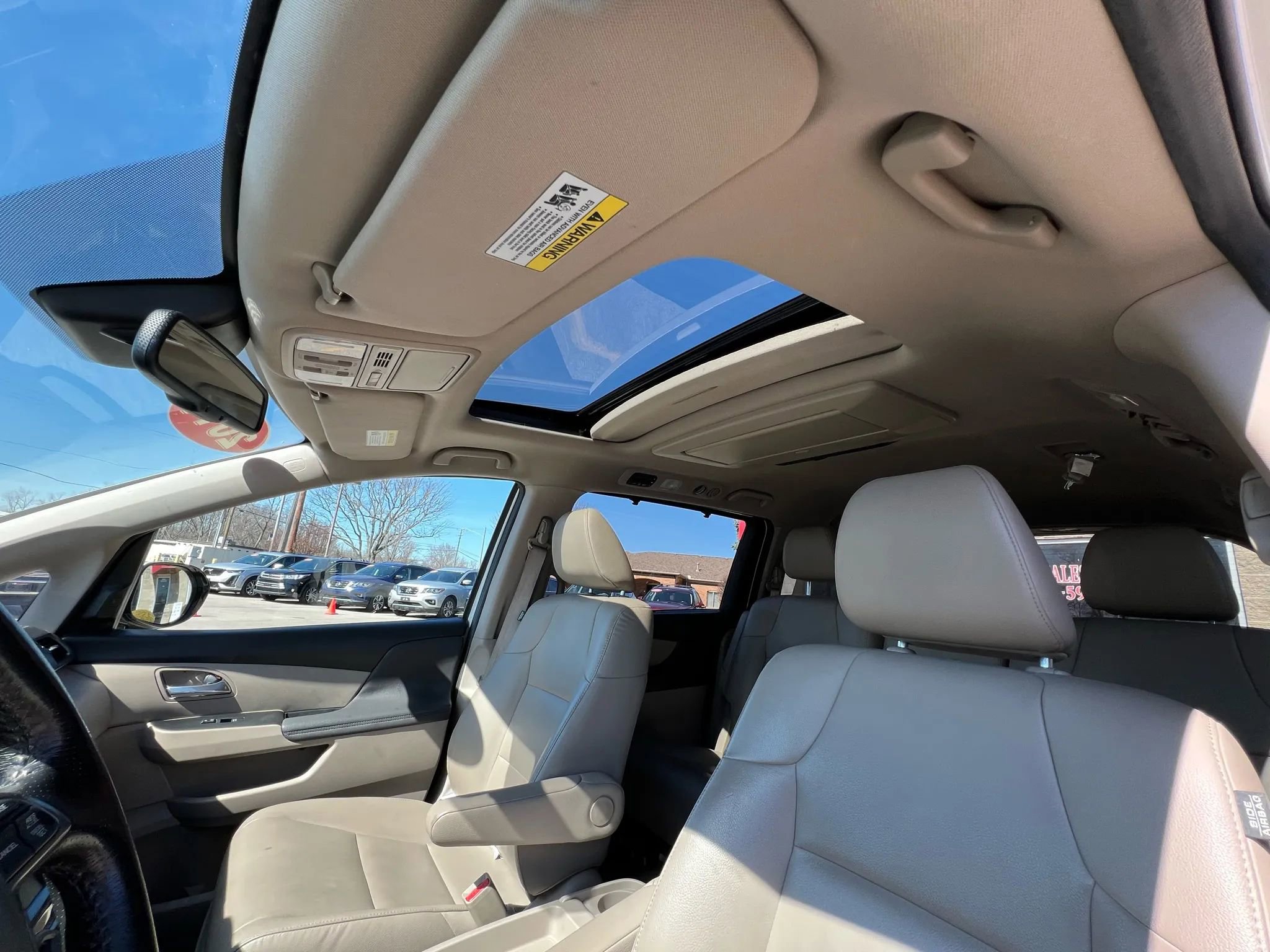 Used 2014 Honda Odyssey Touring image 17