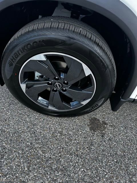 New 2026 Nissan Rogue SV image 8