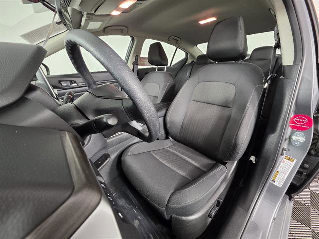 Used 2025 Nissan Altima 2.5 SV FWD image 25