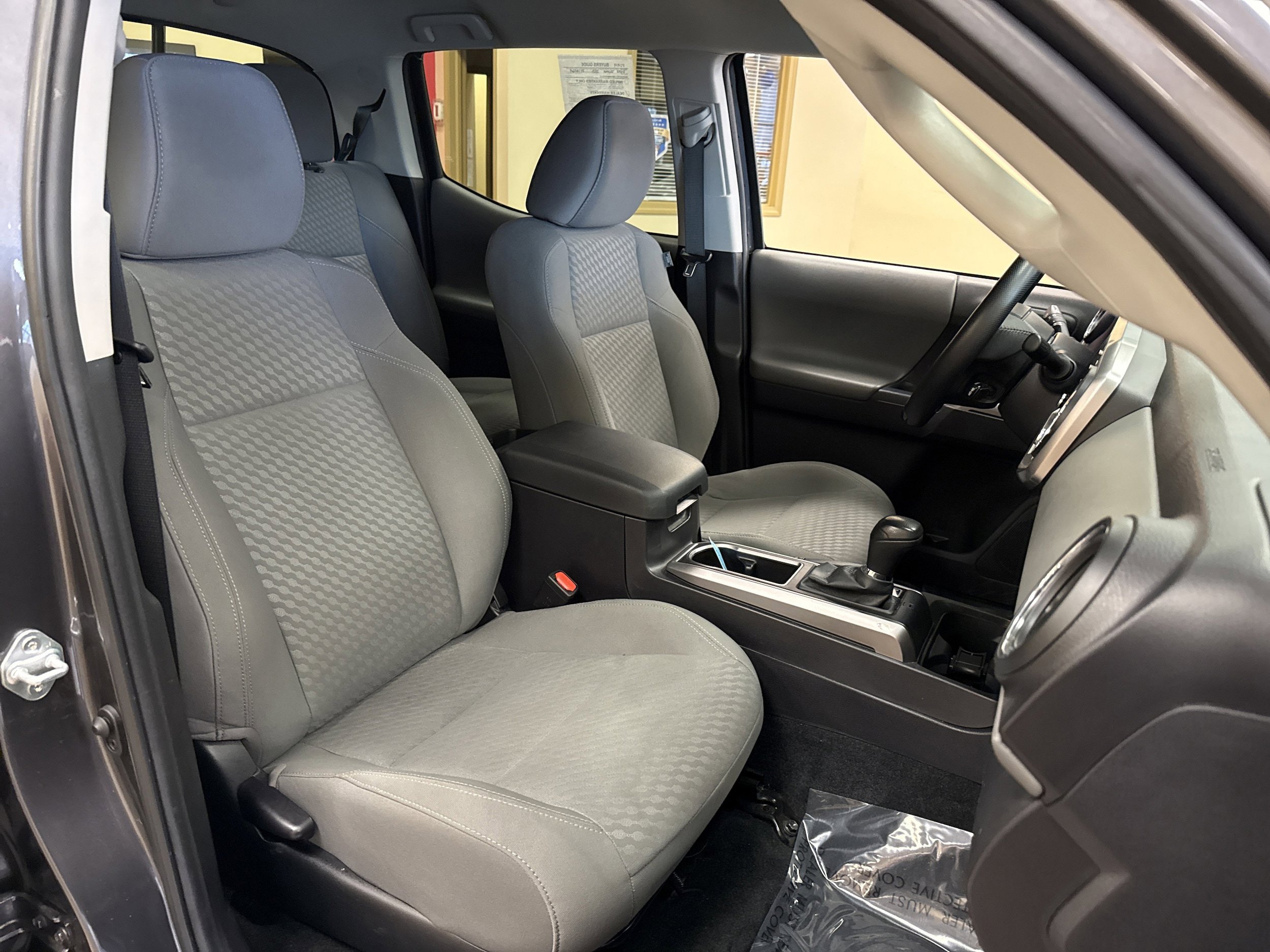 Used 2023 Toyota Tacoma SR5 AWD/4WD image 17