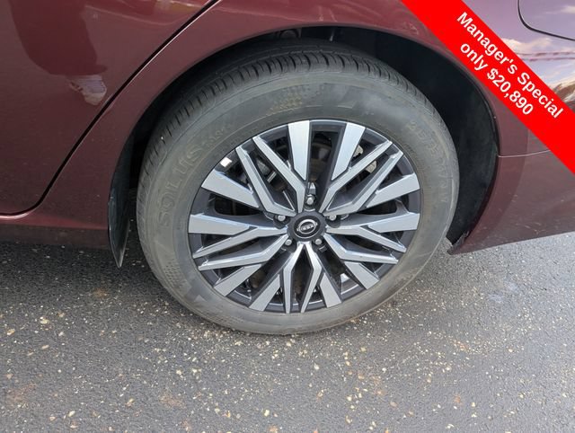 Certified 2025 Nissan Altima 2.5 SV FWD image 24