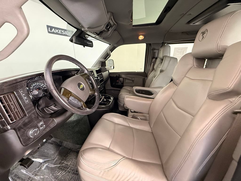 Used 2021 Chevrolet Express 2500 LS w/ Enhanced Convenience Package RWD image 13