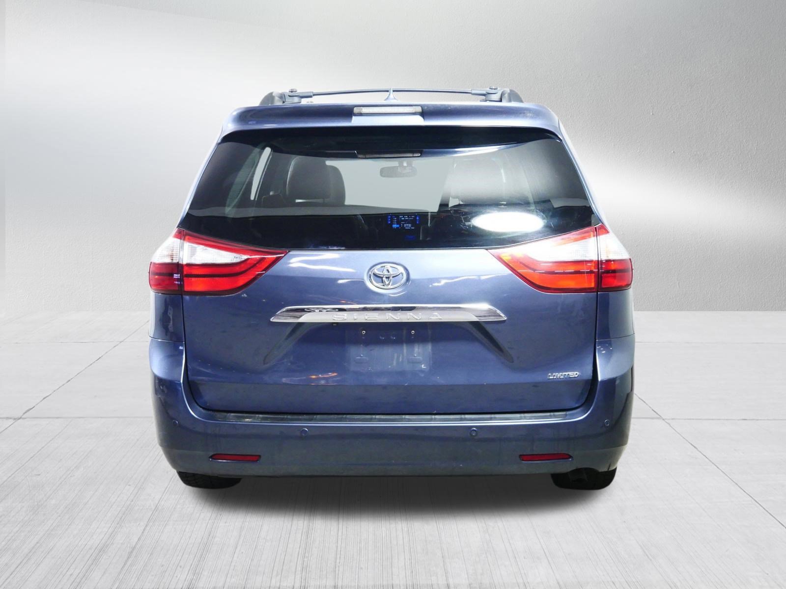 Used 2017 Toyota Sienna Limited Premium w/ Advanced Technology Package image 6