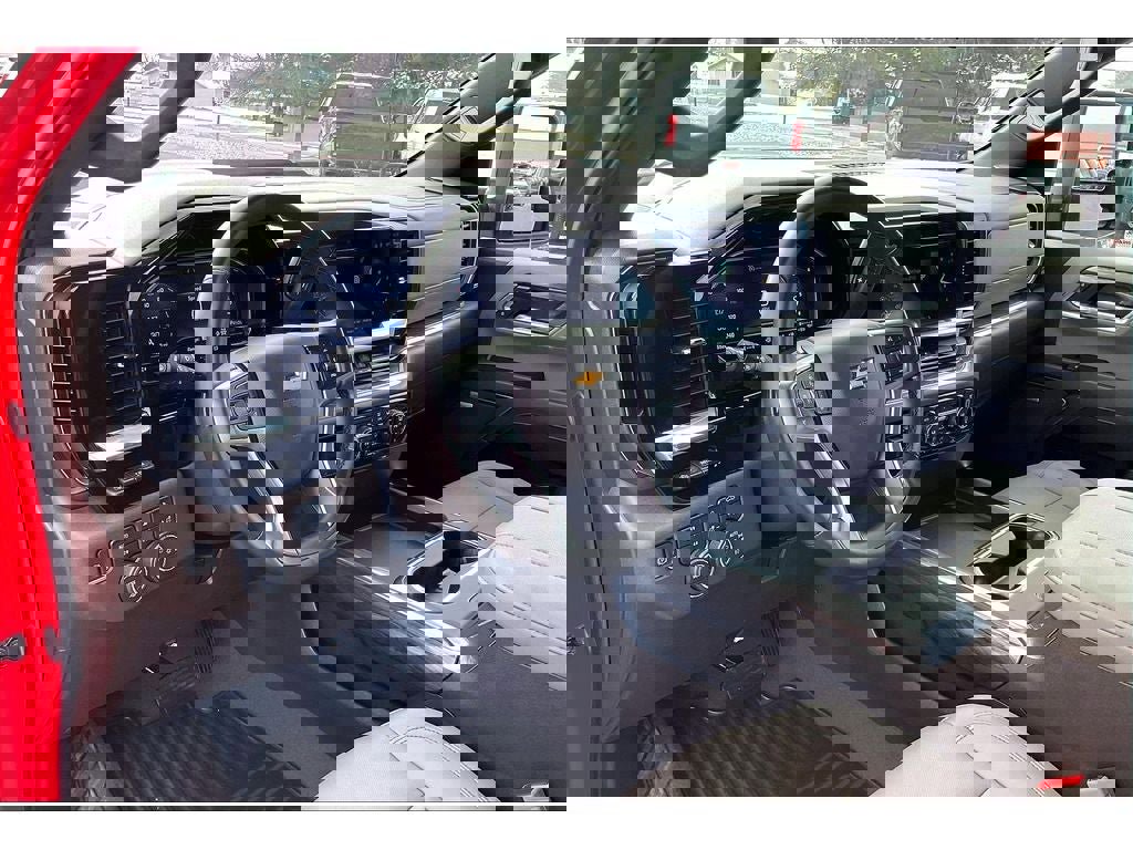 Used 2024 Chevrolet Silverado 3500 LTZ w/ LTZ Premium Package image 16