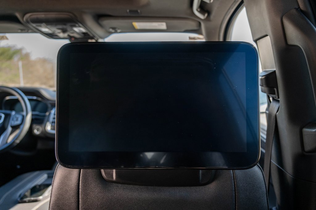 Used 2023 GMC Yukon XL SLT w/ SLT Premium Package image 19