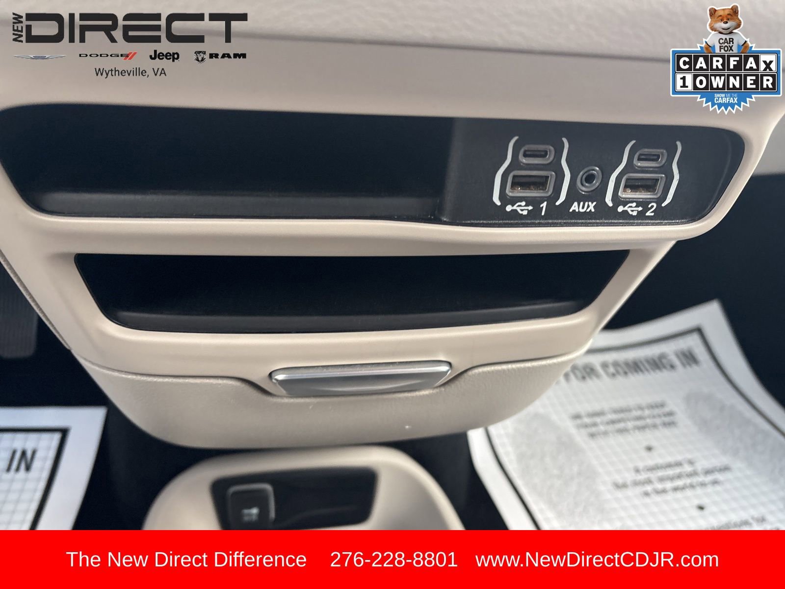 Used 2023 Chrysler Pacifica Touring-L image 16