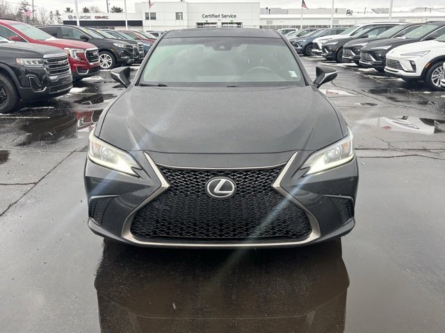 Used 2019 Lexus ES 350 F Sport image 2