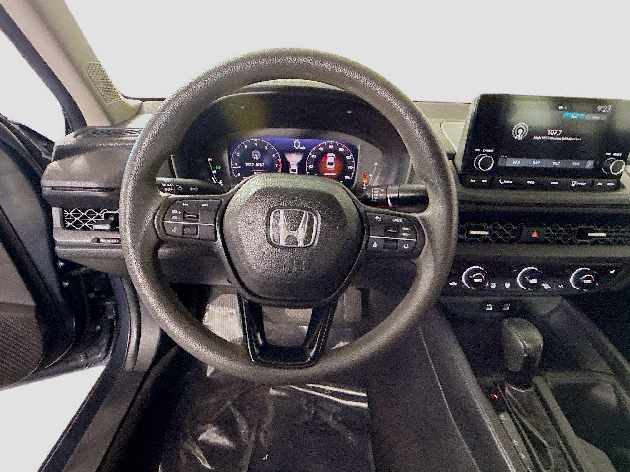 Used 2023 Honda Accord EX image 13