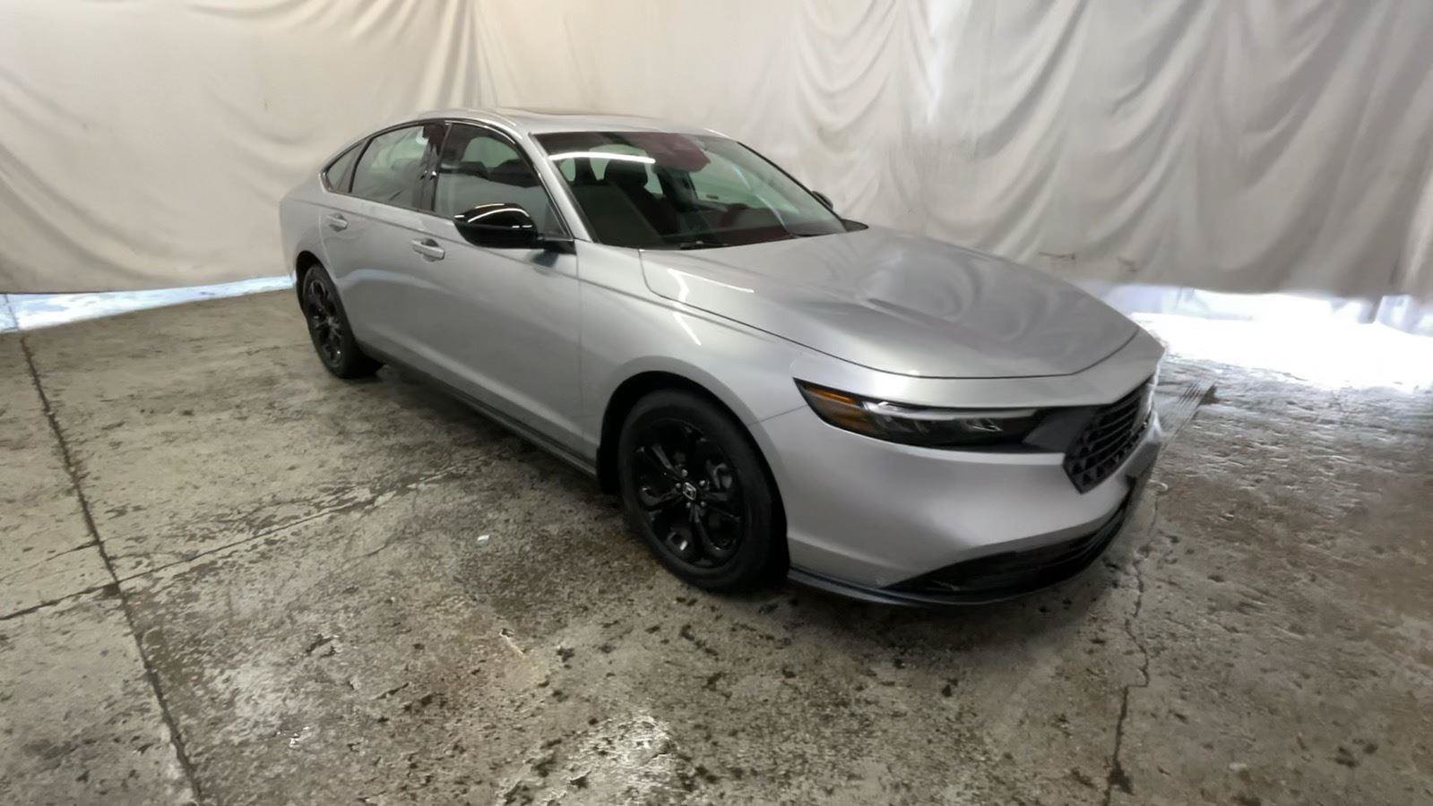 Certified 2025 Honda Accord SE image 2