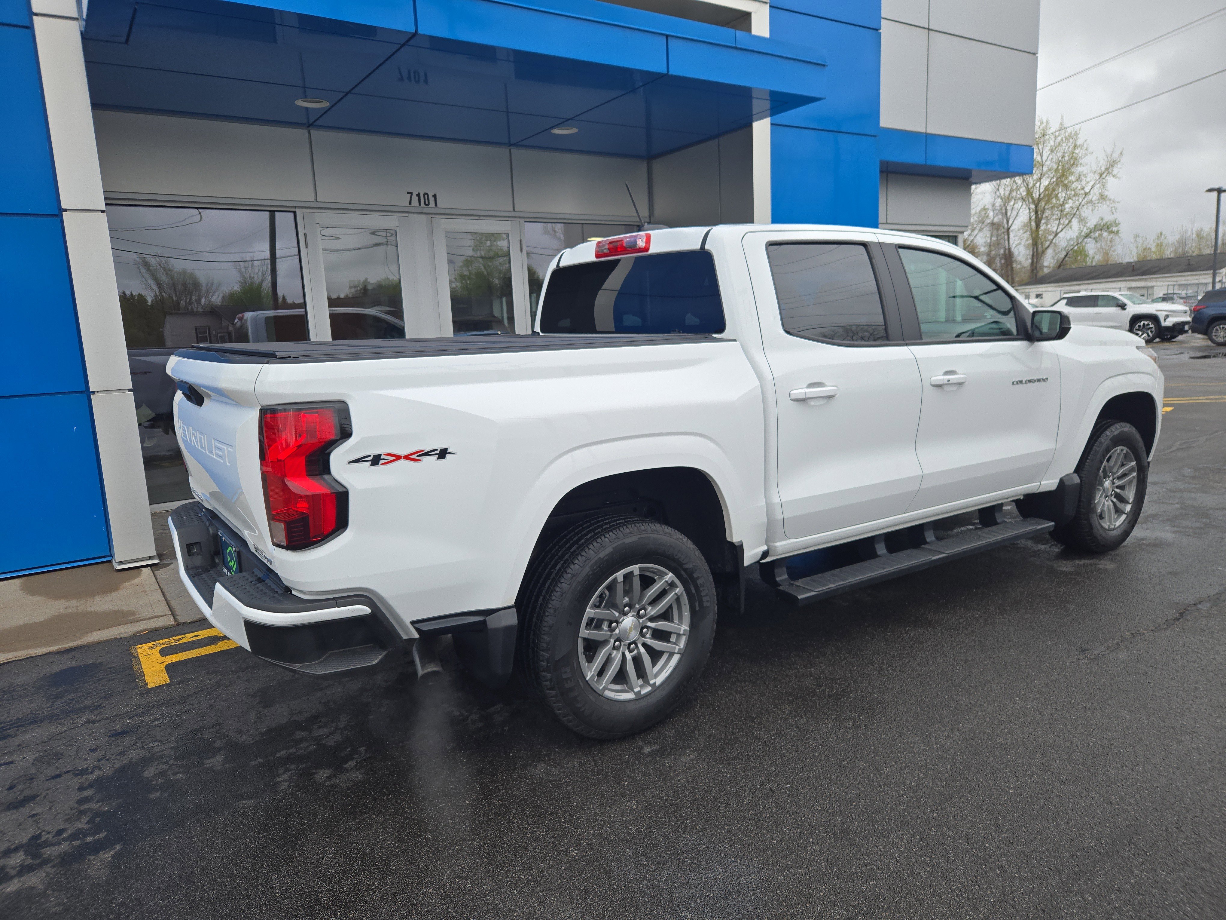 Certified 2023 Chevrolet Colorado LT w/ LPO, Pro Essentials Package AWD/4WD image 12