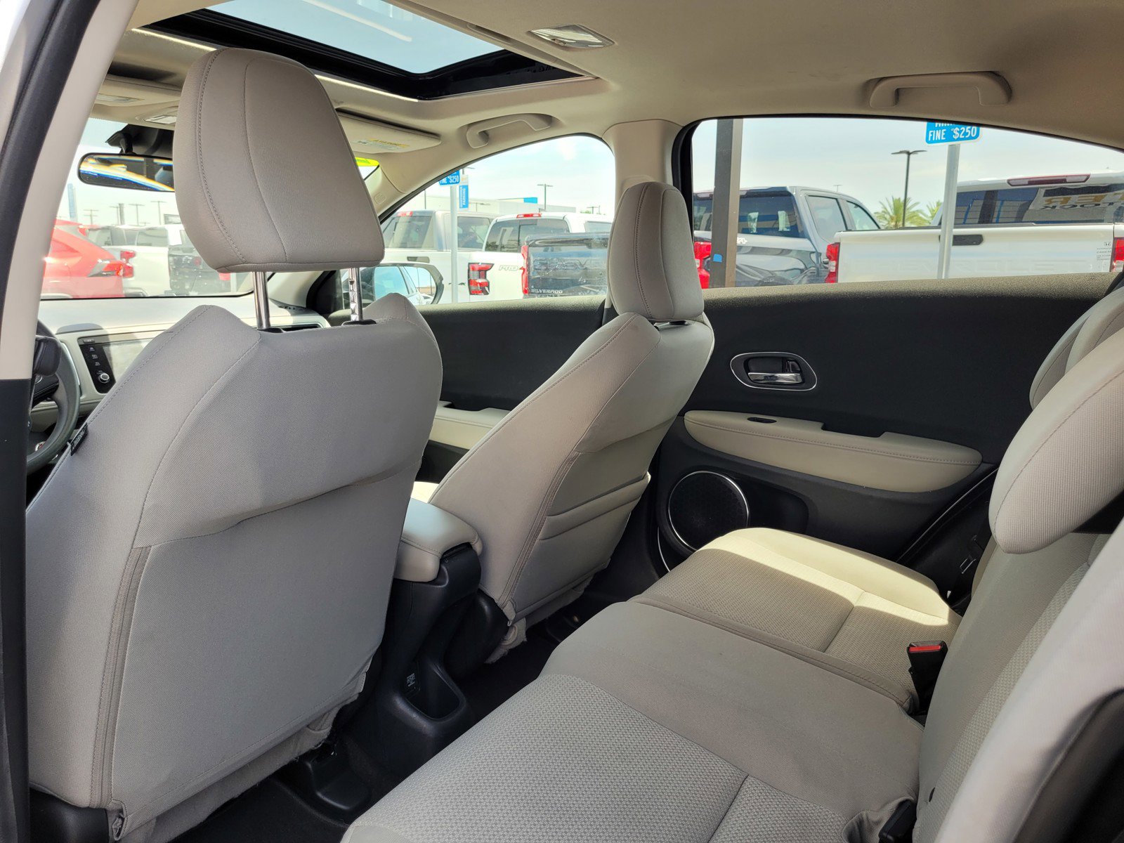 Used 2021 Honda HR-V EX image 14