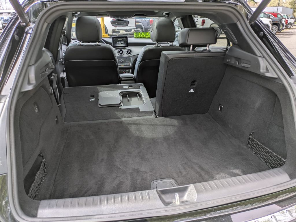 Used 2017 Mercedes-Benz GLA 250 4MATIC image 33