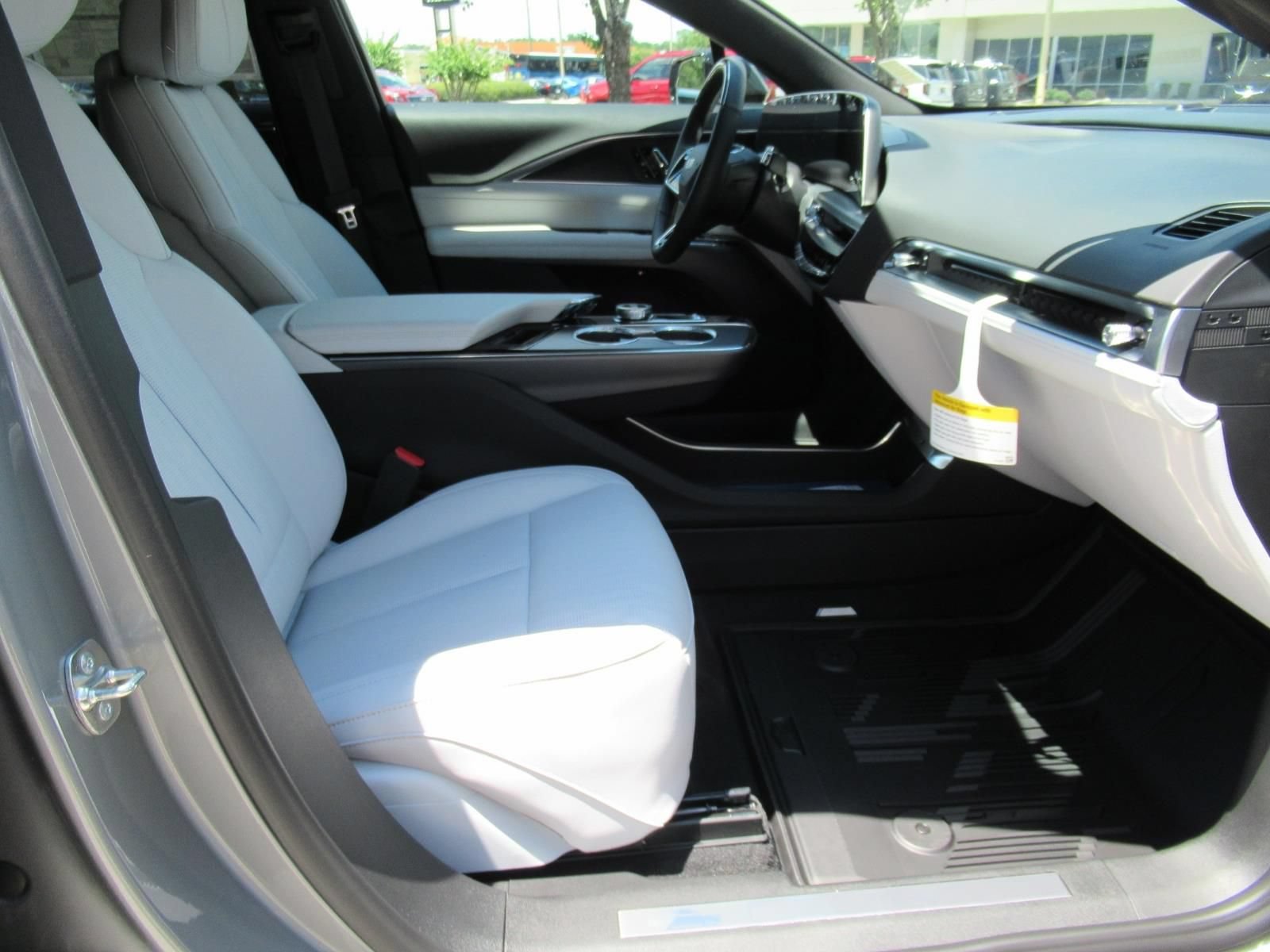 New 2026 Cadillac Lyriq Luxury RWD image 9