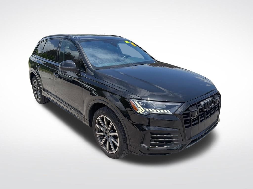 Used 2023 Audi Q7 2.0T Premium Plus w/ Premium Plus Package AWD/4WD image 3