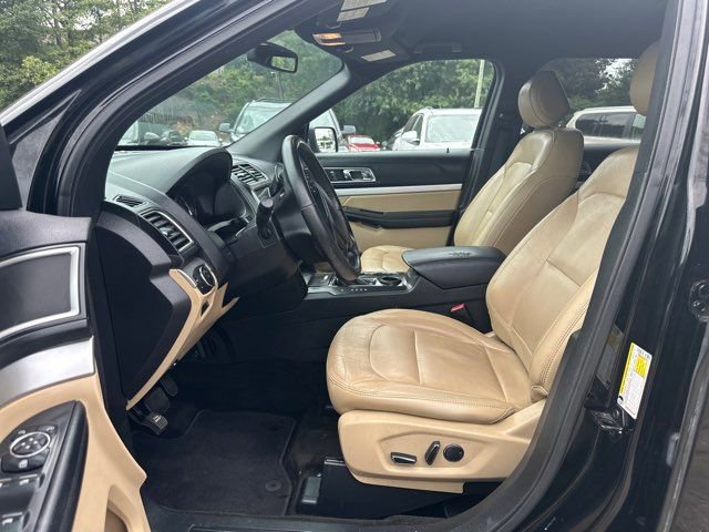 Used 2017 Ford Explorer XLT w/ Equipment Group 202A image 22
