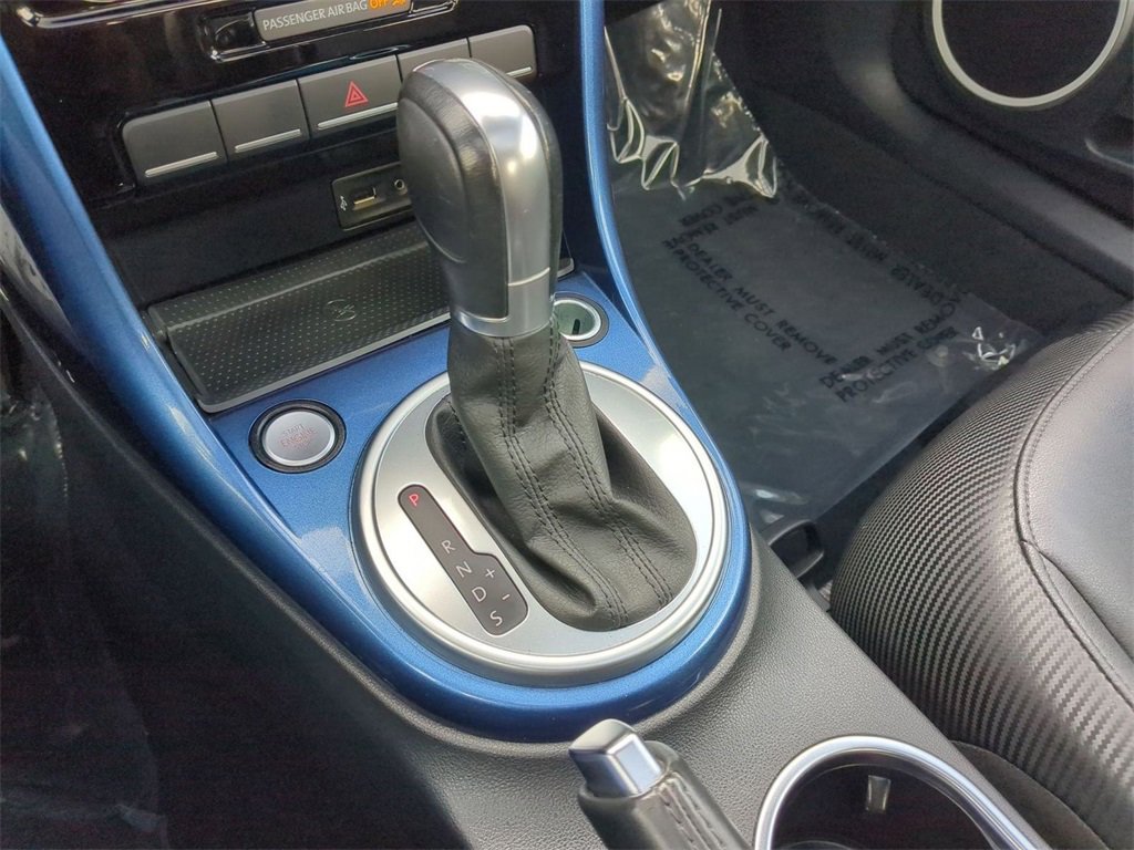 Used 2019 Volkswagen Beetle 2.0T SE image 19