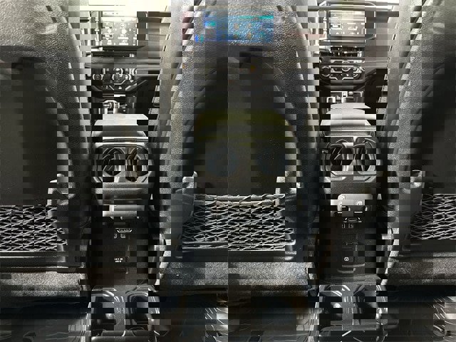 Used 2025 Jeep Gladiator Rubicon w/ Convenience Group image 22