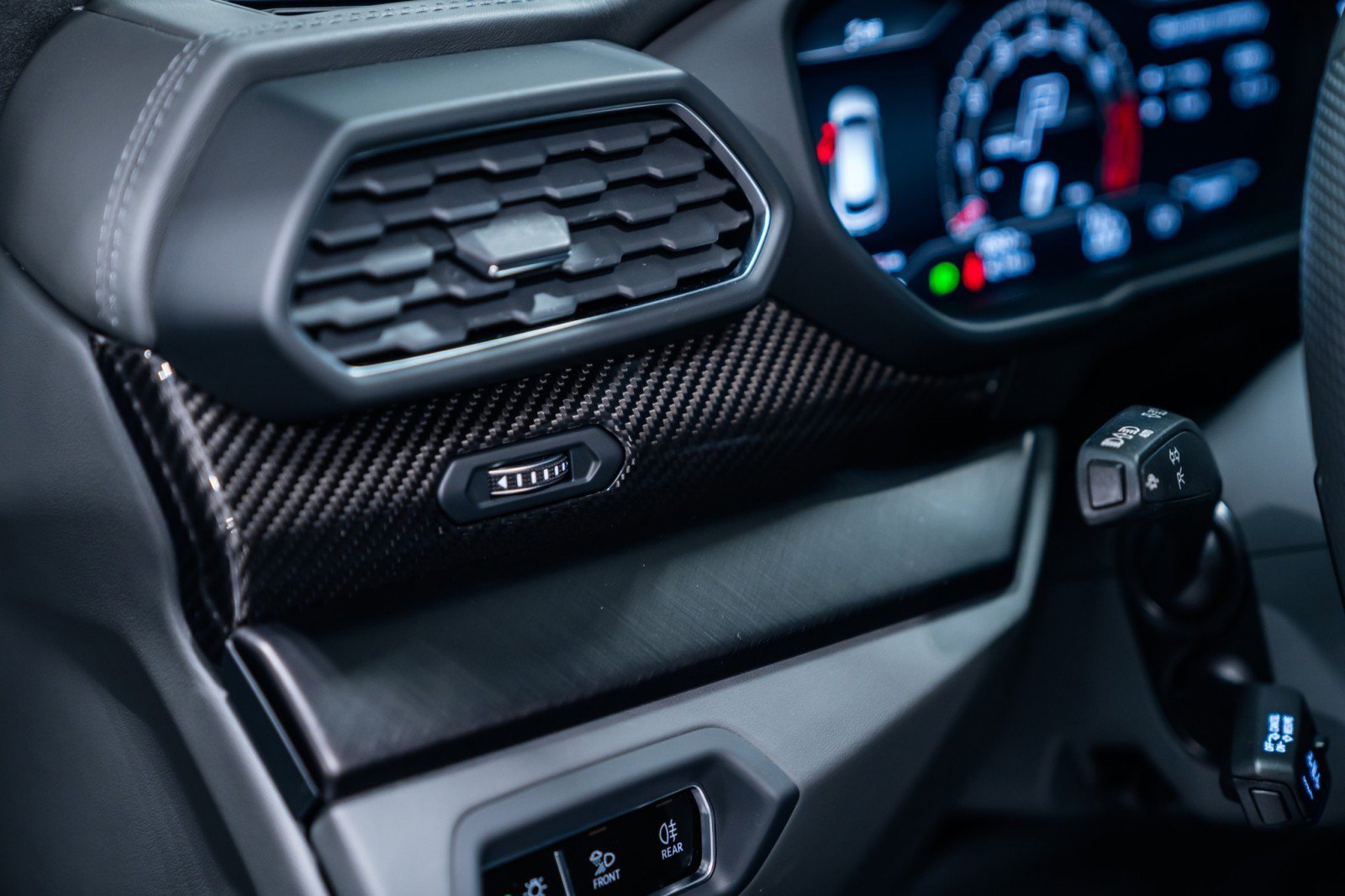 Used 2024 Lamborghini Urus S image 21