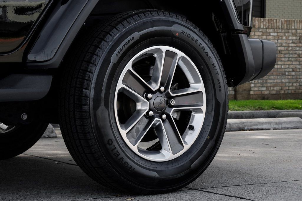 Used 2023 Jeep Wrangler Sahara w/ Cold Weather Group image 66