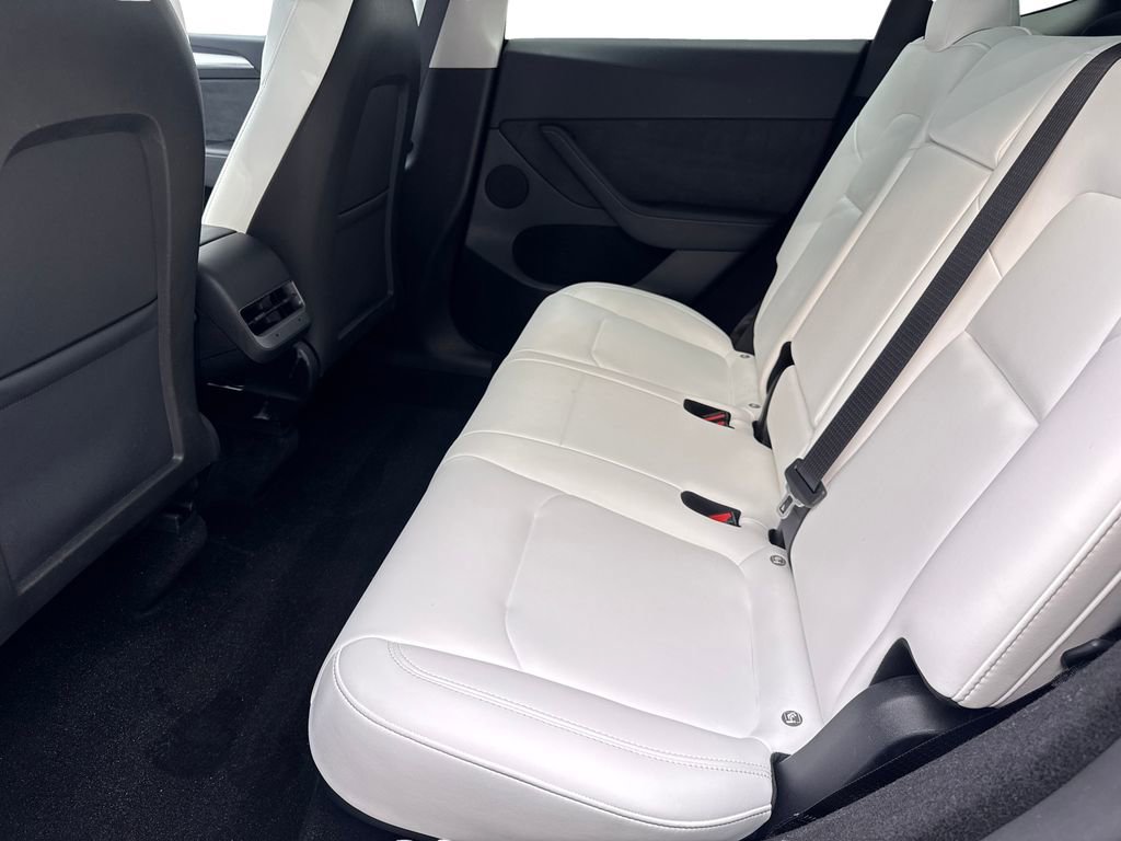 Used 2024 Tesla Model Y Long Range image 33