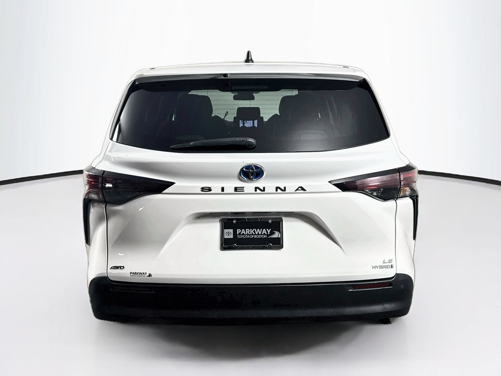 Used 2024 Toyota Sienna LE AWD/4WD image 20