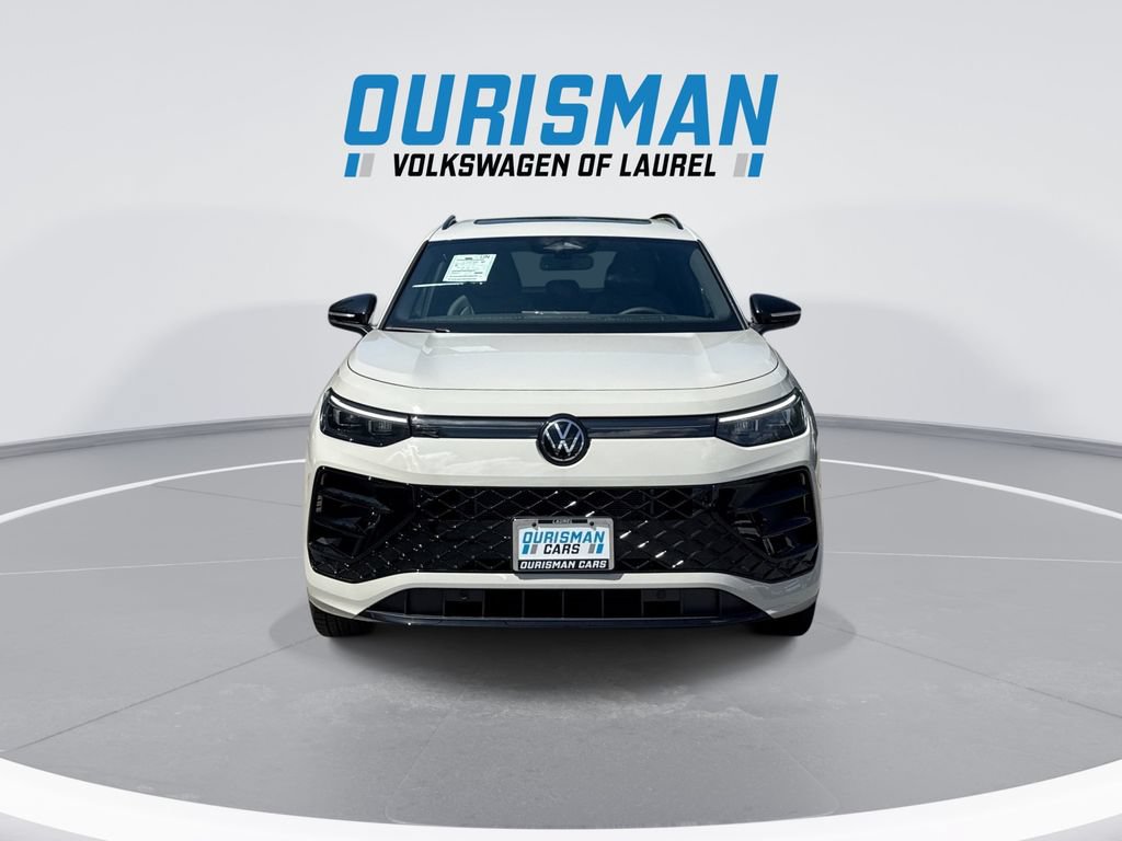 New 2026 Volkswagen Tiguan SE R-Line AWD/4WD image 3