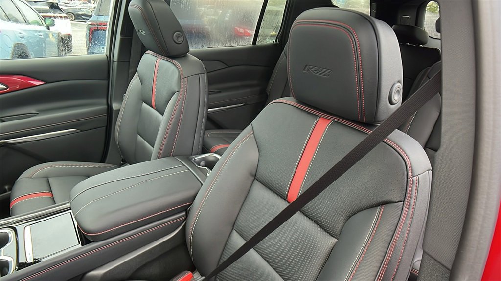 New 2026 Chevrolet Traverse RS w/ LPO, Floor Liner Package image 15