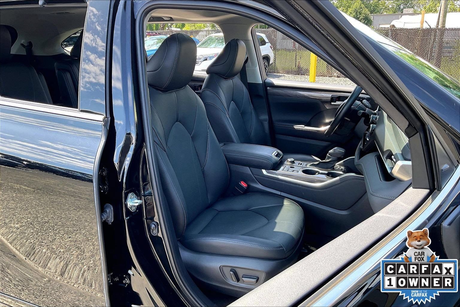 Used 2023 Toyota Highlander Limited AWD/4WD image 7