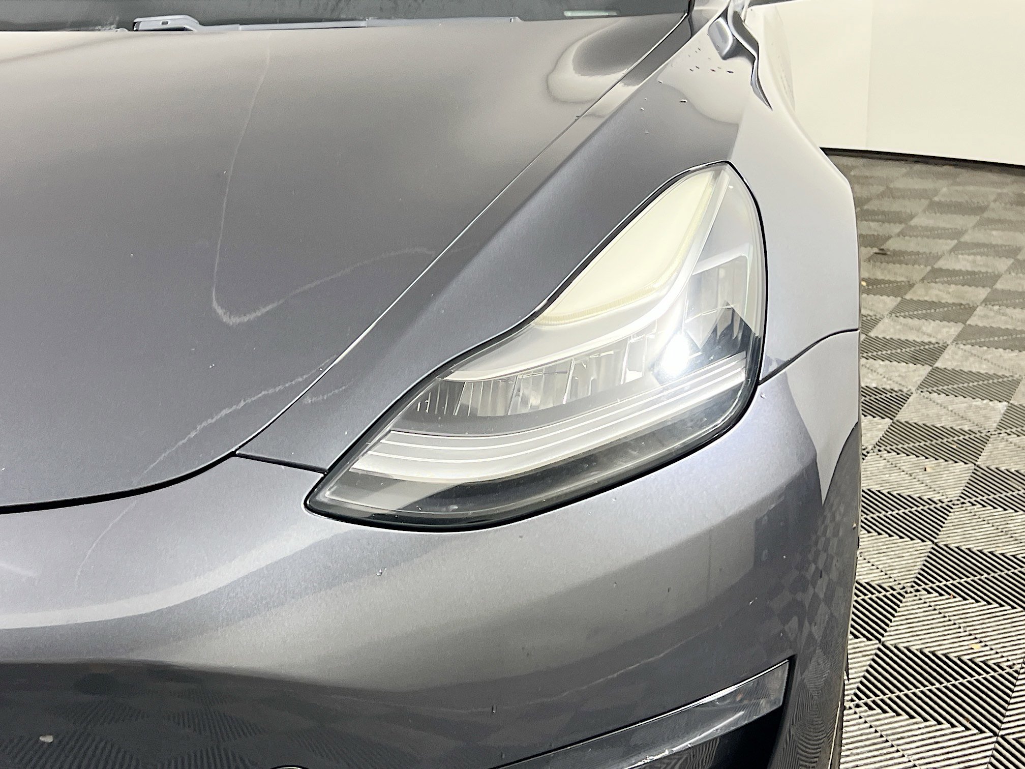Used 2018 Tesla Model 3 Long Range image 11