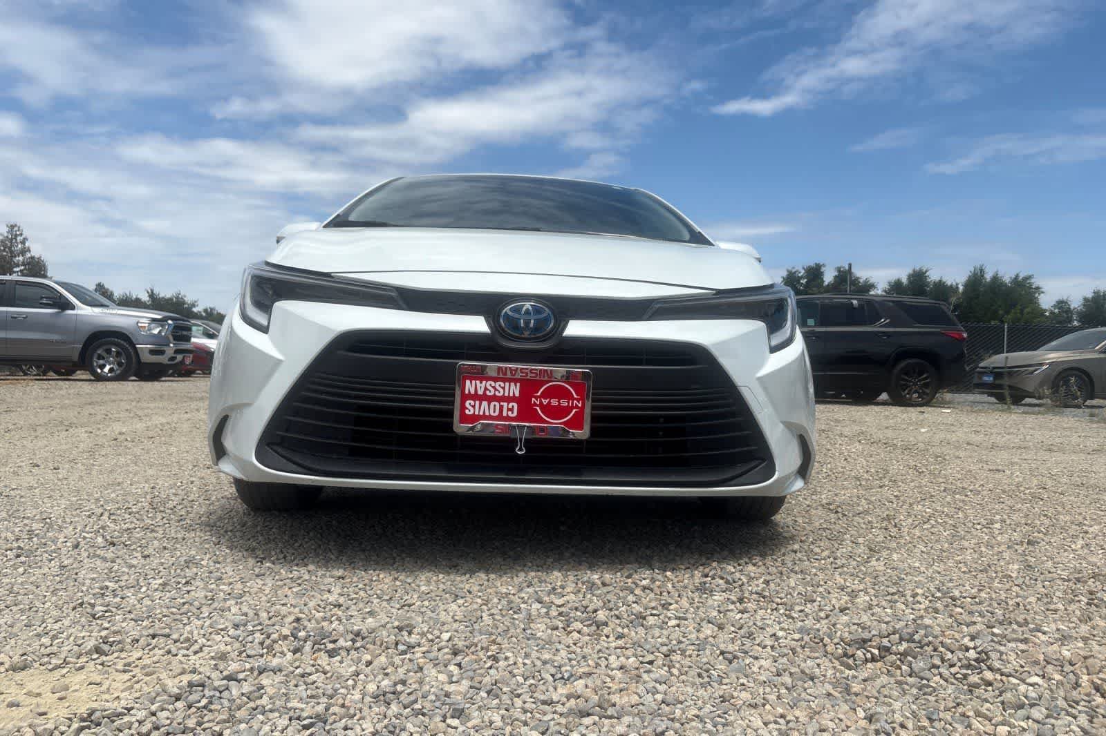 Used 2023 Toyota Corolla LE w/ LE Convenience Package FWD image 11