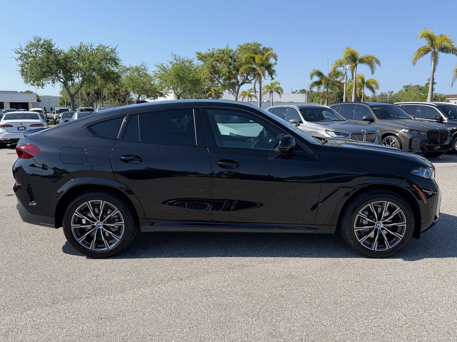 Used 2026 BMW X6 xDrive40i image 5