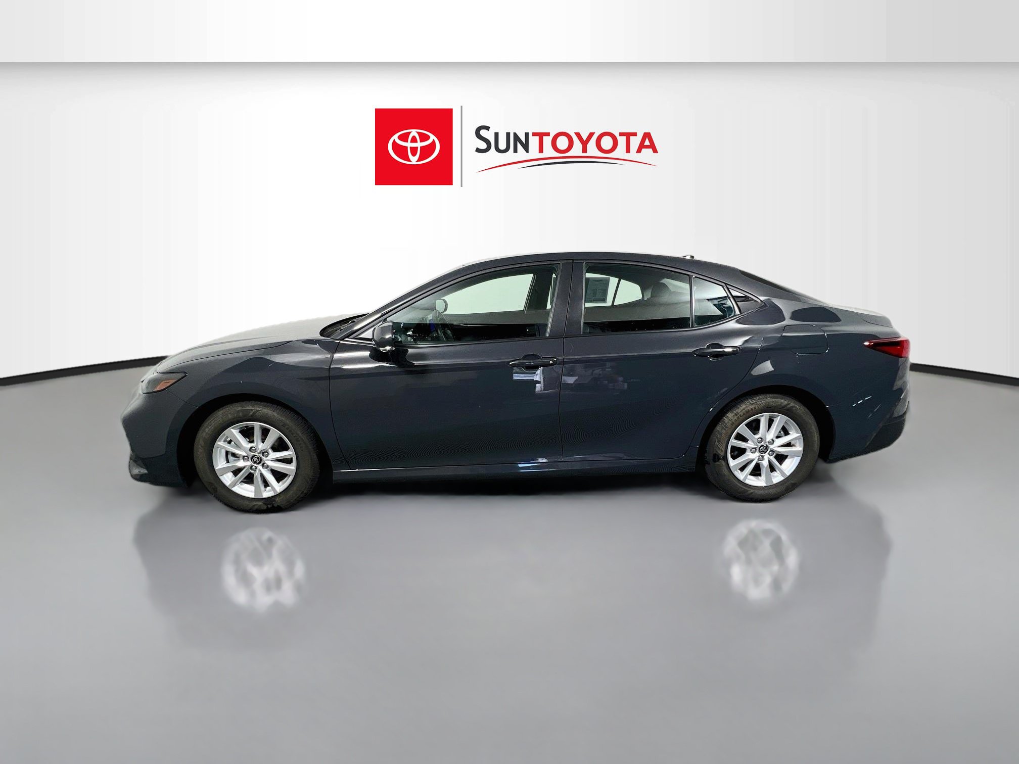 Used 2025 Toyota Camry LE FWD image 7