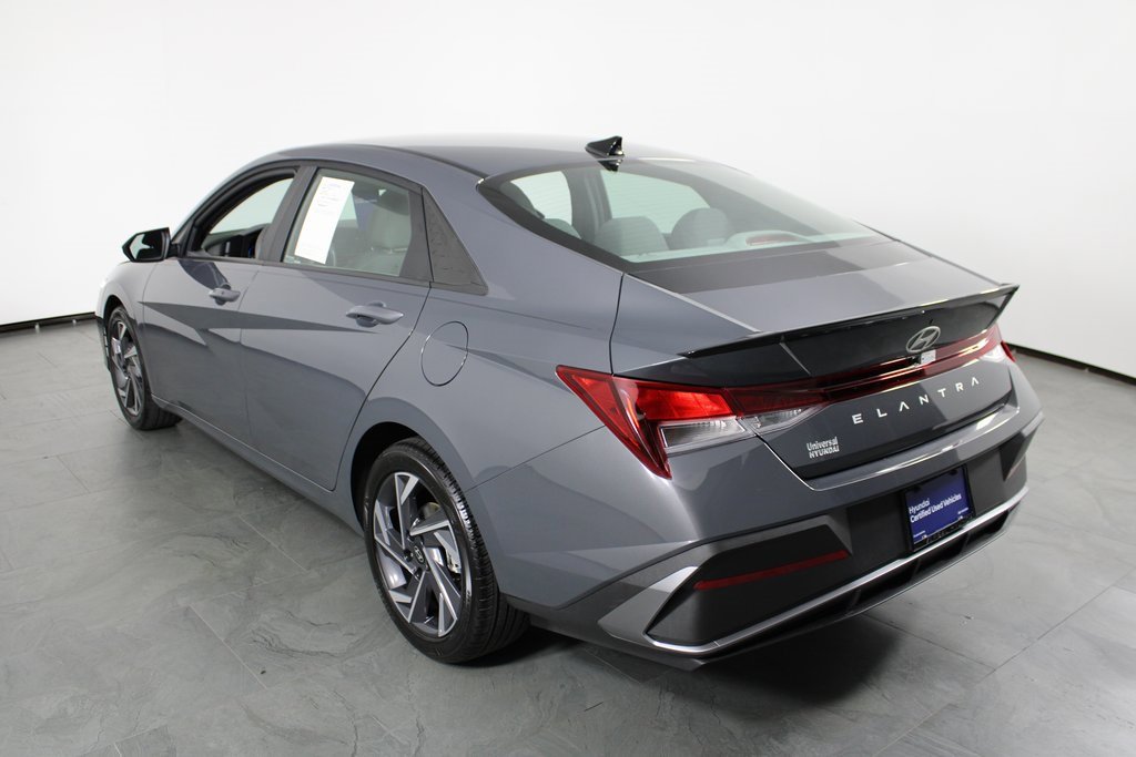 Certified 2025 Hyundai Elantra Sport image 3