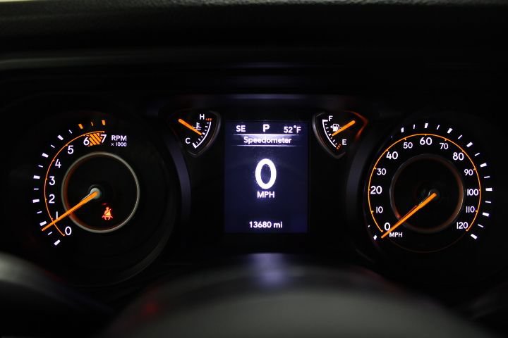 Used 2024 Jeep Wrangler Sport AWD/4WD image 39