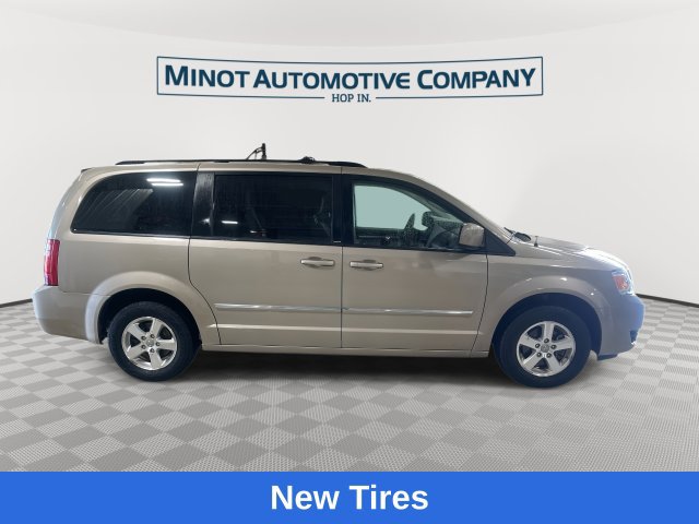 Used 2009 Dodge Grand Caravan SXT w/ Flexible Seating Group FWD image 10