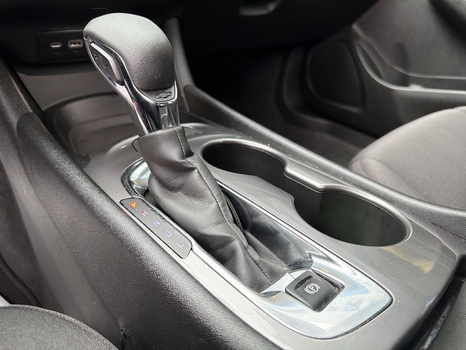Used 2025 Chevrolet Malibu LS FWD image 26