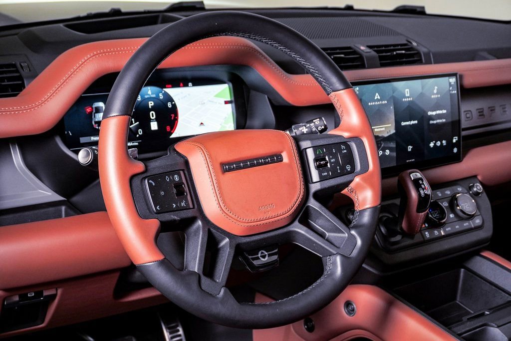 Used 2025 Land Rover Defender 110 image 20