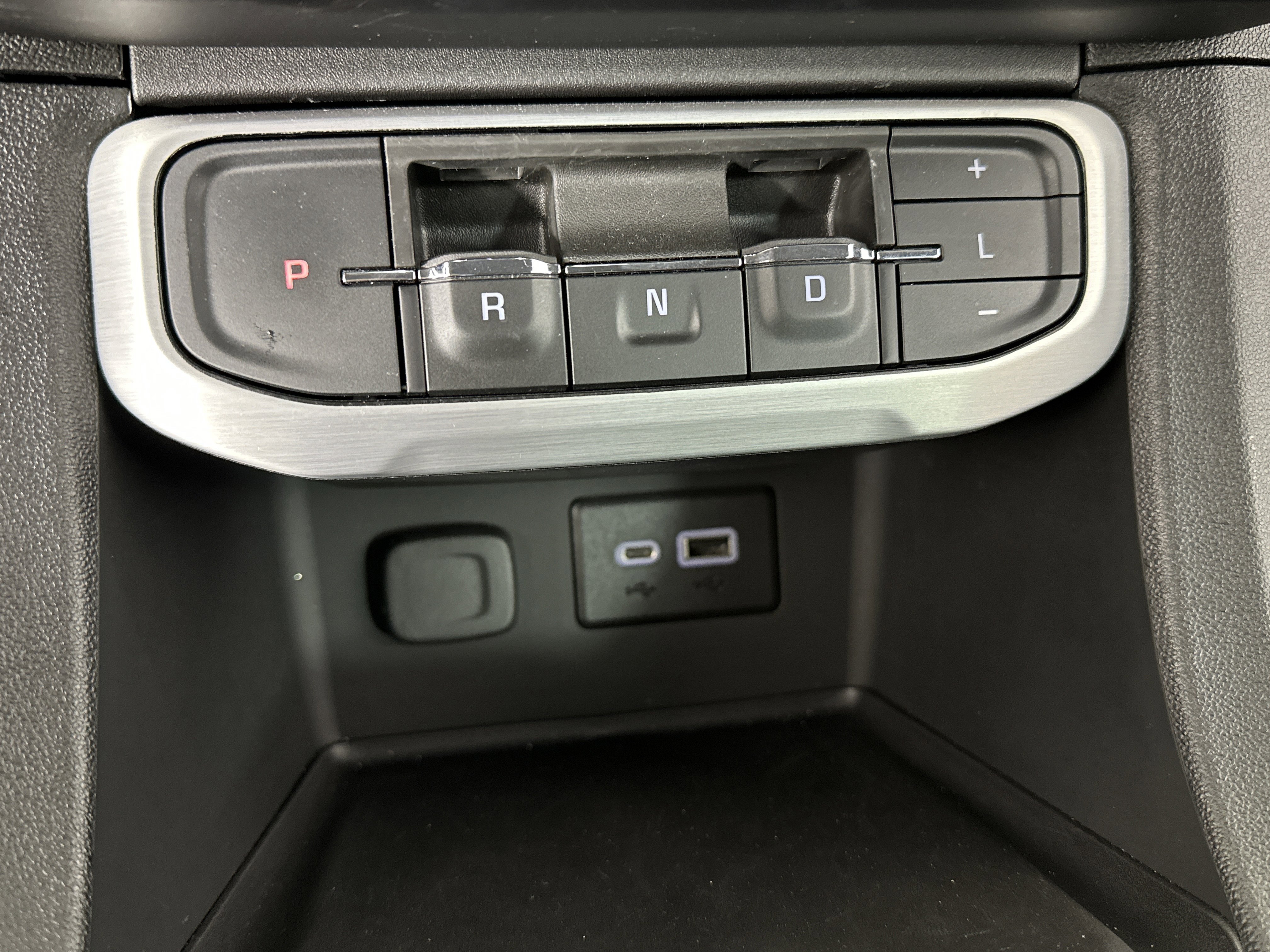 Certified 2023 GMC Acadia SLE w/ Driver Convenience Package image 26