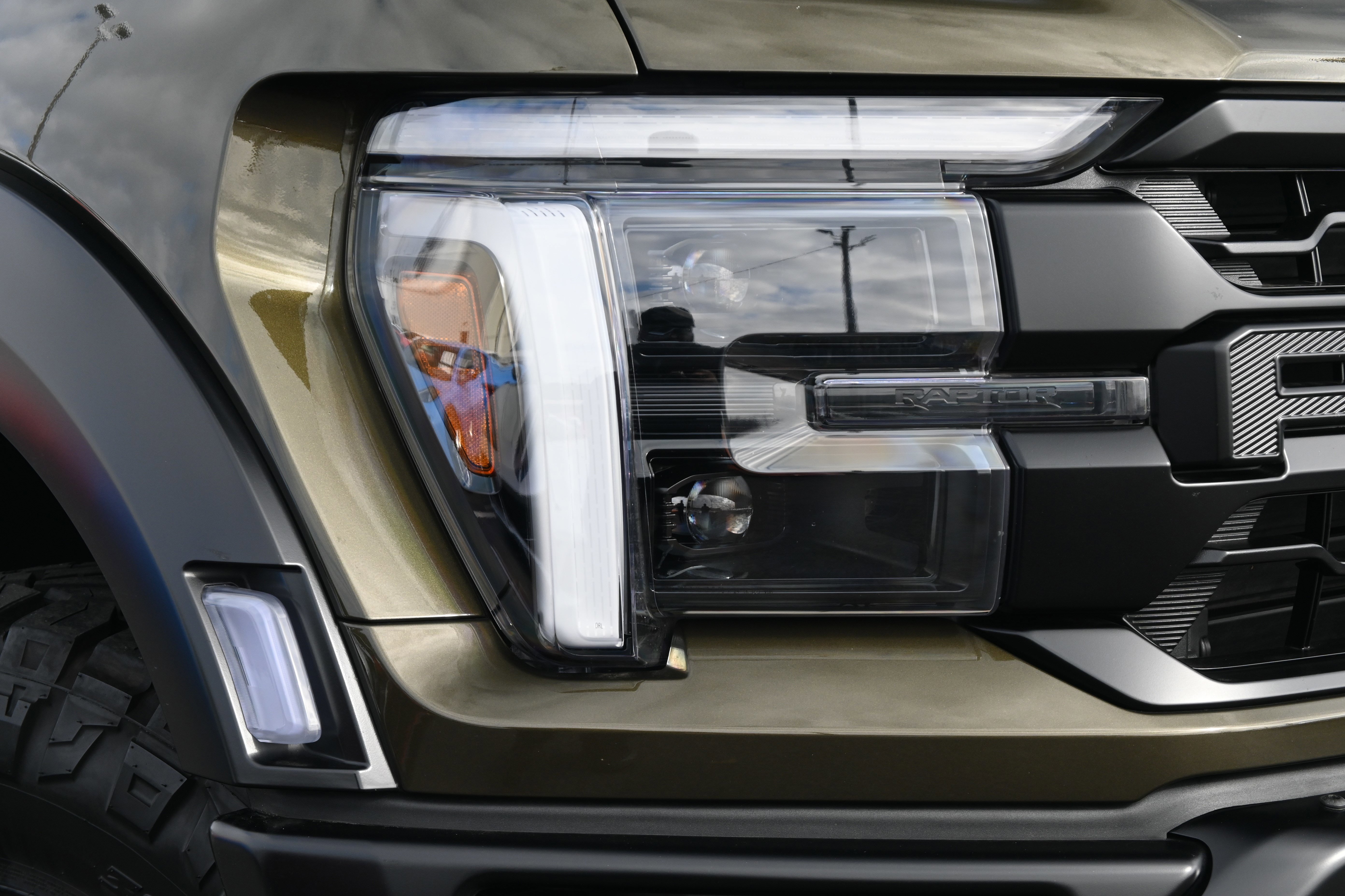 Used 2025 Ford F150 Raptor w/ Equipment Group 803A Raptor R image 14