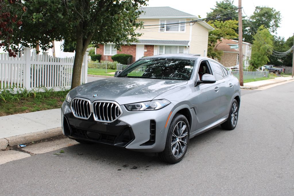 Used 2026 BMW X6 xDrive40i AWD/4WD image 3